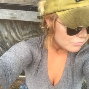 Meet your Posher, Ariel